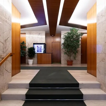 Modern And Particular In The Center Apartment
